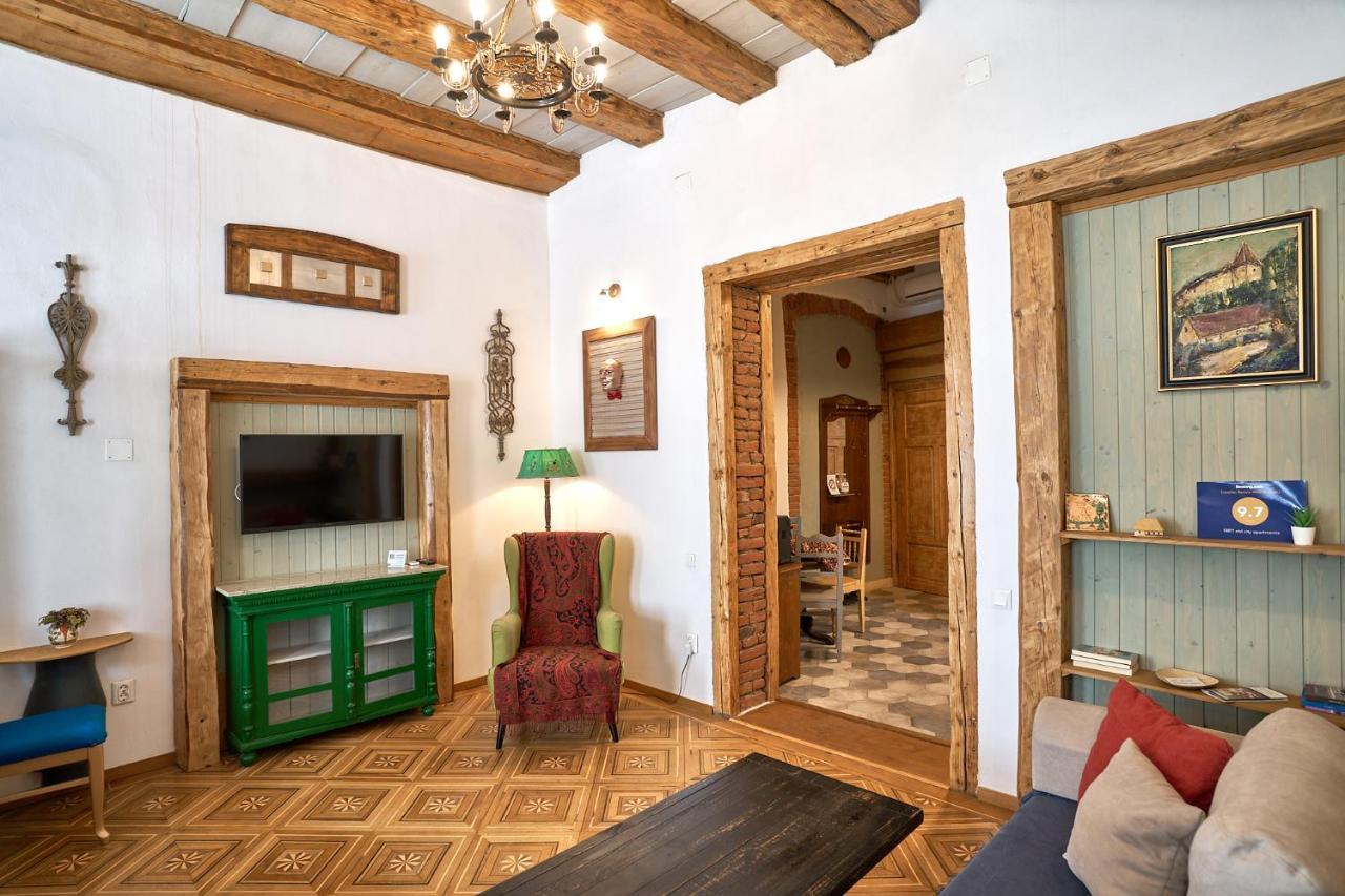 1881 Brasov Old Town Apartments Extérieur photo